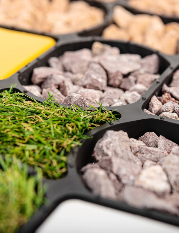 Efloor Kratka Trawnikowa Parkingowa IG30 50x50cm Czarny