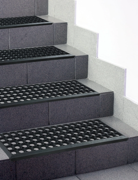 Efloor Nakładka Gumowa Na Schody Domino 25x75cm Czarny