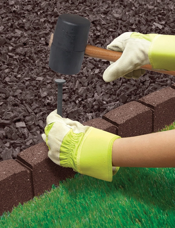 Obrzeże Trawnikowe + 4 szpilki Roman Stone Brązowy