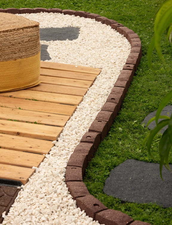 Obrzeże Trawnikowe + 4 szpilki Roman Stone Brązowy