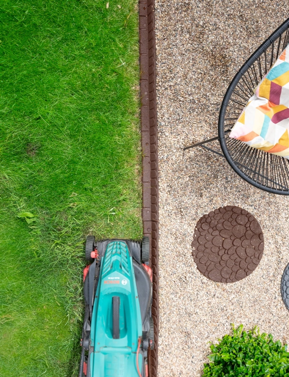 Efloor Obrzeże Trawnikowe Paczka 4szt + szpilki Mowing Brązowy 120dł.x7szer.x8wys.