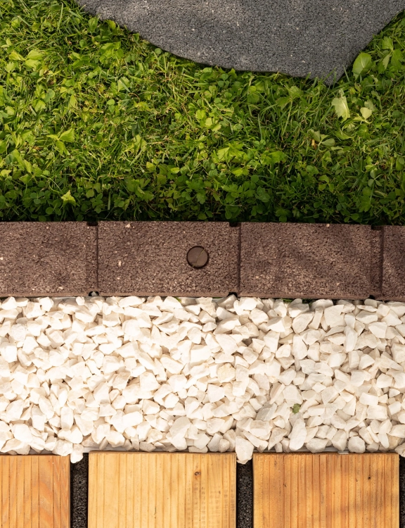 Efloor  Obrzeże Trawnikowe Paczka 4szt + szpilki Roman Stone Brązowy 120dł.x7szer.x8wys.