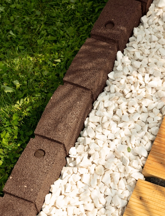 Efloor  Obrzeże Trawnikowe Paczka 4szt + szpilki Roman Stone Brązowy 120dł.x7szer.x8wys.